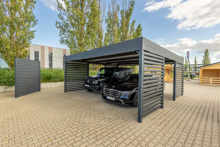 Premium Doppelcarport STUK mit Sichtschutzwänden